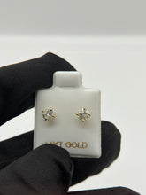 Load image into Gallery viewer, 14KT Screw Back Earrings/Studs SI1 J Color 0.53ctw
